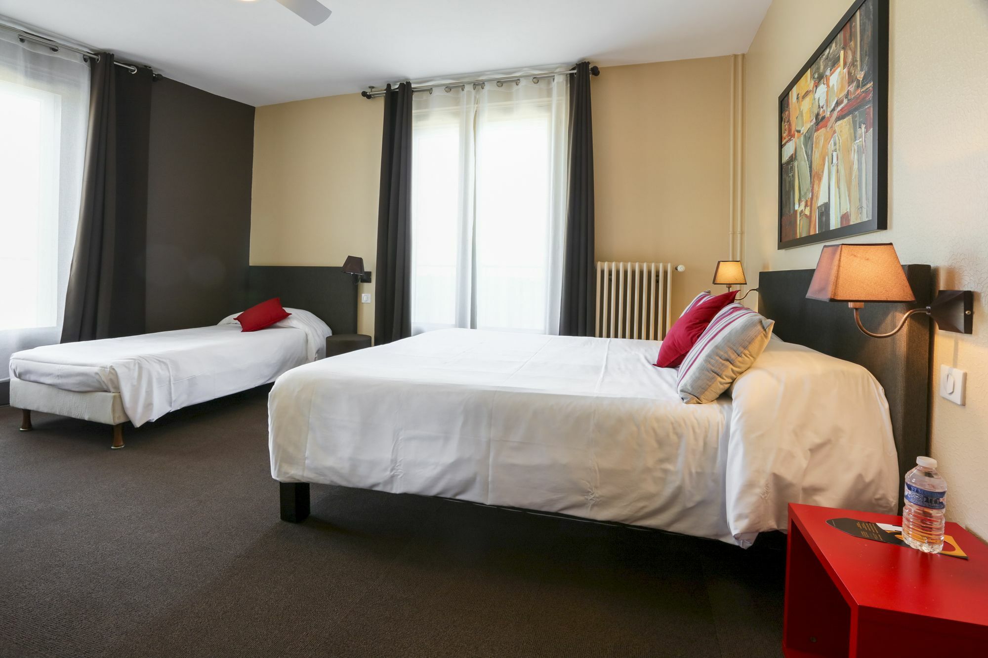 Brit Hotel Terminus Angoulême Екстериор снимка
